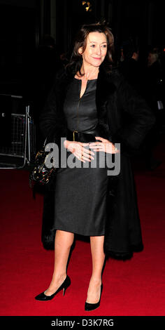 Londres, Royaume-Uni. 20e Février 2013. Cherie Lunghi assiste à la première UK de l'arbitrage à l'Odéon, west end, Leicester Square, Londres. Maurice crédit Clements/Alamy Live News Banque D'Images