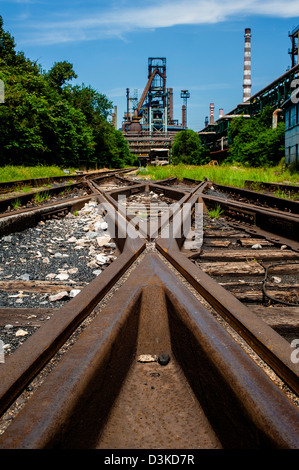 Chemin de fer rouillé et abandonné steel works à Beijing Banque D'Images
