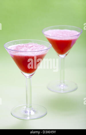 Deux verres de jus de pastèque. Banque D'Images