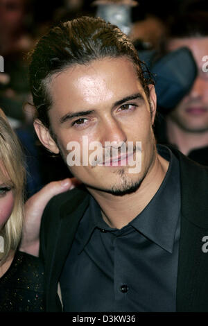 (Afp) - L'Acteur Orlando Bloom est photographié à la première du film "Elizabethtown" au 30e Festival du film à Toronto, samedi, 10 septembre 2005. Photo : Hubert Boesl Banque D'Images