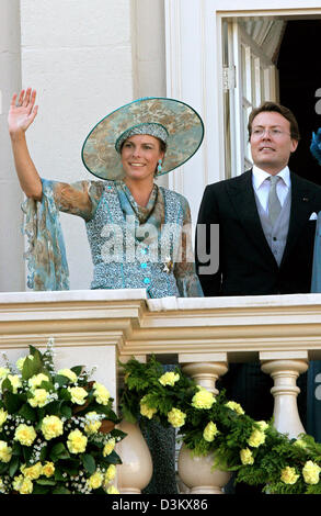 (Afp) - La Princesse Laurentien et le Prince Constantijn des Pays-Bas sourire pendant l'ouverture officielle de l'événement de l'année parlementaire à La Haye, Pays-Bas, le mardi 20 septembre 2005. Photo : Albert Nieboer (Pays-Bas) Banque D'Images