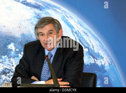 Paul Wolfowitz, président de la Banque mondiale, prend la parole lors de sa visite à Berlin, lundi 30 janvier 2006. Foto : Stephanie Pilick Banque D'Images