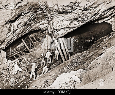 L'exploitation minière de l'étain 1893 Historique photo de Charles terriers dans le dramroad 70, de l'Est extérieure tin mine, Cornwall, UK Banque D'Images