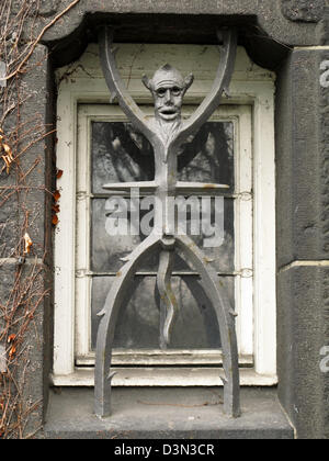 Le diable comme une grille de fenêtre à l'hôtel de ville de Copenhague, Danemark Banque D'Images