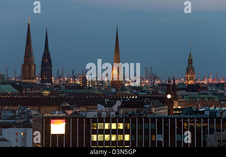 Hambourg, Allemagne, Ville faits à St James Church, église Saint Nicolas, Église Saint Pierre et l'Hôtel de Ville Banque D'Images