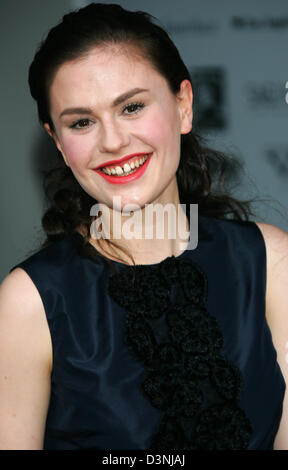 L'actrice Anna Paquin Vanadian pose pour les photographes à l'ouverture de l'American Pavilion à Cannes, France, 19 mai 2006. Photo : Hubert Boesl Banque D'Images