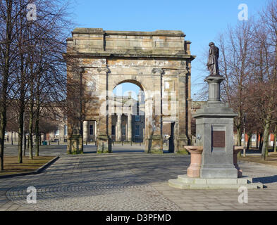 Arch McLennan et Collins Fontaine à entrée de Glasgow Glasgow Ecosse Vert de Saltmarket Banque D'Images