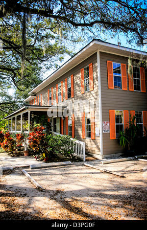 Maison traditionnelle en bois dans le district d'art de Sarasota en Floride Banque D'Images