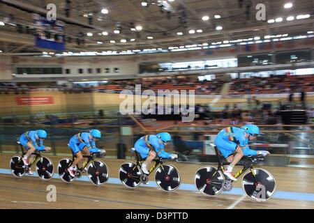 Minsk, Belarus. 22 février 2013. Belgique de Ketele Kenny Jasper 40 Cornu Dominique van Hoecke Gijs BEL au Championnat du Monde 'vélo' kilomètre championnats, Minsk, Biélorussie. Banque D'Images