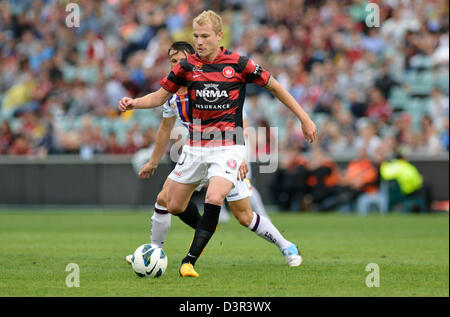 Sydney, Australie. 23 février 2013. Le milieu de terrain Aaron Mooy Wanderers meilleur buteur en action au cours de la Hyundai une ligue match entre l'ouest de Sydney et Perth Glory FC de la Parramatta Stadium. Westerm Sydney a gagné le match 1-0. Credit : Action Plus de Sports / Alamy Live News Banque D'Images