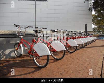 Des vélos de ville à louer Banque D'Images