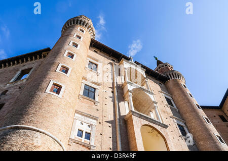 Une vue sur le Palais Ducal à Urbino, la ville de Raphaël en Italie Banque D'Images