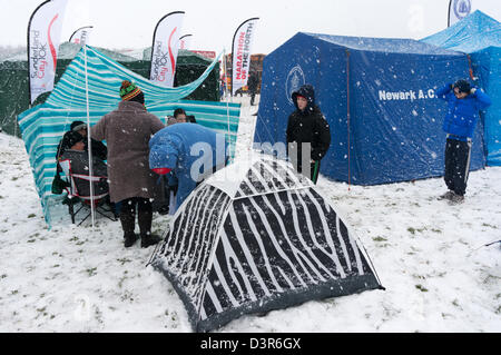 Herrington Country Park, Sunderland, Royaume-Uni. 23 février 2013. La neige comme concurrents au niveau national camp de cross-country 2013. Credit : imagerie Washington / Alamy Live News Banque D'Images