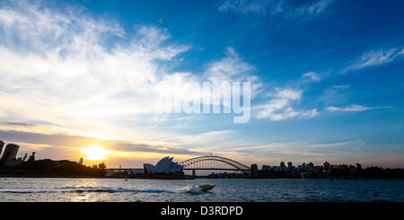 Sydney Silhoutte of mountain range at Sunset Banque D'Images