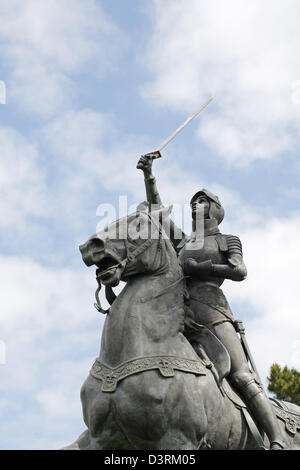 Statue de Jeanne d'Arc à cheval en face de la Légion d'honneur, San Francisco, California, USA Banque D'Images