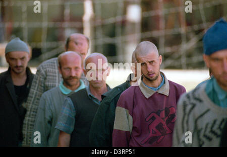 Prisonniers dans le camp de détention, Manjaca, Banja Luka, Bosnie et Herzégovine Banque D'Images