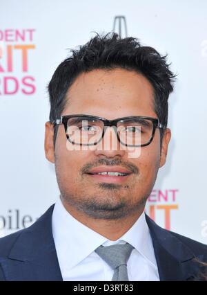 Santa Monica, Californie, USA 23 fév, 2013. Michael Pena aux arrivées pour 2013 Film Independent Spirit Awards - Partie 2, sur la plage, Santa Monica, CA, le 23 février 2013. Photo par : Elizabeth Goodenough/Everett Collection/Alamy Live News Banque D'Images