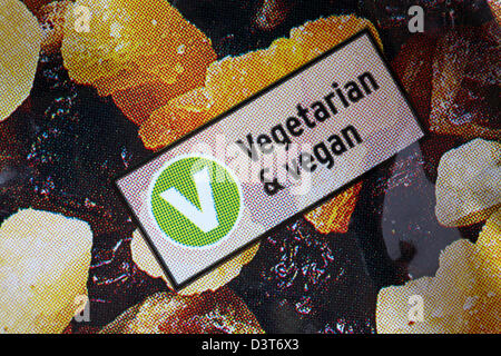 Végétarien et Végétalien logo sur sachet de mélange de fruits secs Sainsbury's Banque D'Images