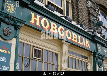 Hobgoblin pub à New Cross Road, London, UK Banque D'Images