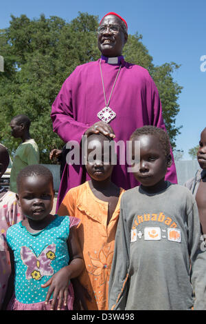 BOR, au Soudan du Sud, 19 Novembre 2012 : l'Archevêque Daniel Deng visite le Centre de soins, International Banque D'Images