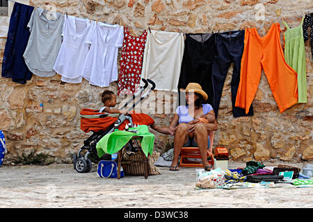 Marché Hippie d'un décrochage. Formentera, Îles Baléares, Espagne Banque D'Images