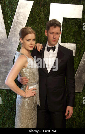 L'actrice Amy Adams et Darren Le Gallo arrivent à la Vanity Fair Oscar Party Tour au coucher du soleil à West Hollywood, Los Angeles, USA, le 24 février 2013. Photo : Hubert Boesl/dpa Banque D'Images