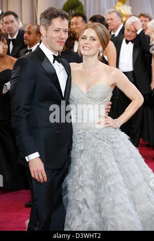 24 février 2013 - Los Angeles, Californie, USA - Amy Adams et fiancé DARREN LE GALLO.85e Academy Awards / Oscars.Dolby Theatre.Hollywood, CA.24 février 2013.(Image Crédit : © Roger Harvey/Photos/ZUMAPRESS.com) Globe Banque D'Images