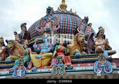 Dieux et déesses au temple hindou, Singapour Banque D'Images