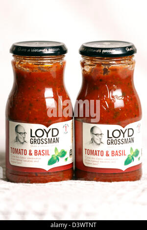 Loyd Grossman Sauce pour pâtes Tomate et basilic. Banque D'Images