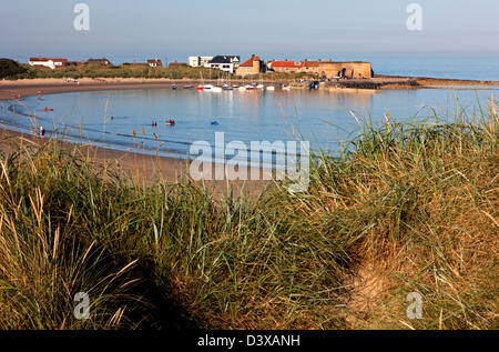 Beadnell Harbour et village, Northumberland Banque D'Images