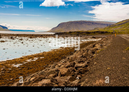 Vue sur le fjord kollafjordur - vestfjords, Islande. Banque D'Images