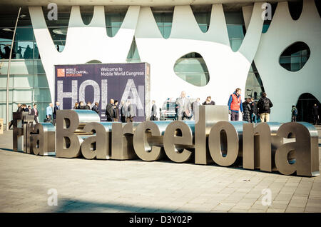 Barcelone, Espagne. 26 Février 2013 : à propos de 70 000 visiteurs y le Mobile World Congress 2013 à son nouveau domicile dans Gran Via.Crédit : Matthi/Alamy Live News Banque D'Images