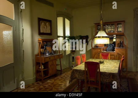Salle de séjour dans un appartement à Casa Milà aka La Pedrera à Barcelone, Espagne, Europe Banque D'Images