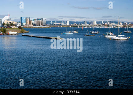 Yachts amarrés sur la rivière ely la baie de Cardiff, Pays de Galles du sud Banque D'Images