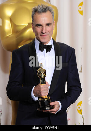 Los Angeles, USA. 24 février 2013. Daniel Day Lewis dans la salle de presse les lauréats à la 85e annuelle des Academy Awards Oscars, Los Angeles, l'Amérique - 24 févr. 2013. Credit : Sydney Alford / Alamy Live News Banque D'Images