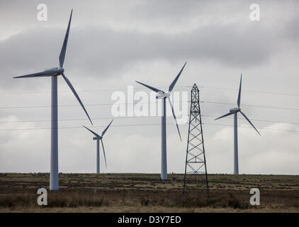 La Loi sur les turbines éoliennes de Dun dans la région des Scottish Borders près de Soutra, Midlothian. Banque D'Images