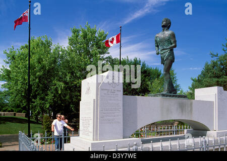 Monument Terry Fox Terry Fox au belvédère, près de Thunder Bay, Ontario, Canada Banque D'Images