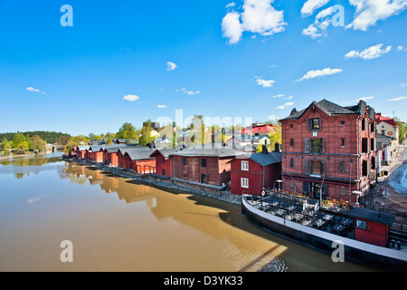 La Finlande, le sud de la Finlande, Porvoo, rouge-ocre peint shore maisons, bâtiments de stockage riverside Banque D'Images