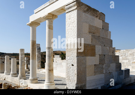 Naxos. La Grèce. Partiellement restauré le 6e siècle avant J.-C. Temple de Demeter situé près de la ville d'Ano Sangri sur l'île de Naxos. Banque D'Images