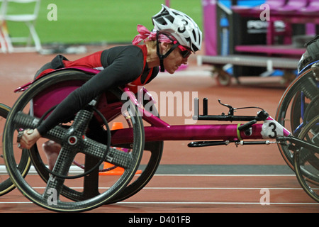 Amanda McGrory des USA dans la Women's 1500m - T54 dans le stade olympique au Jeux Paralympiques de Londres 2012. Banque D'Images