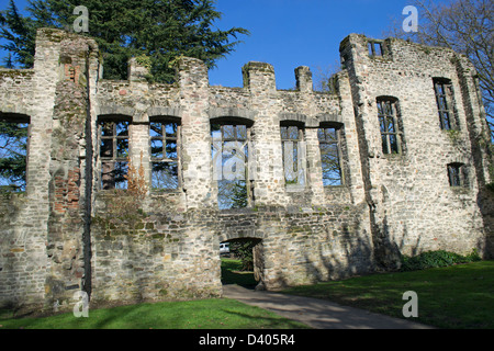 Ruines de Cavendish House dans les motifs d'Abbey Park, Leicester, England, UK Banque D'Images