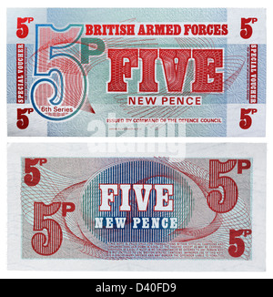 Nouveau billet de 5 pence, UK, British Armed Forces, 1972 Banque D'Images