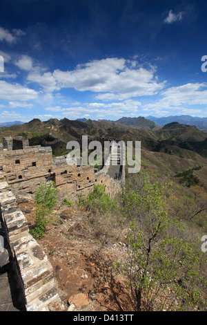 Les promeneurs sur la Grande Muraille de Chine près de Jinshanling, village Provence Beijing, Chine, Asie. Banque D'Images