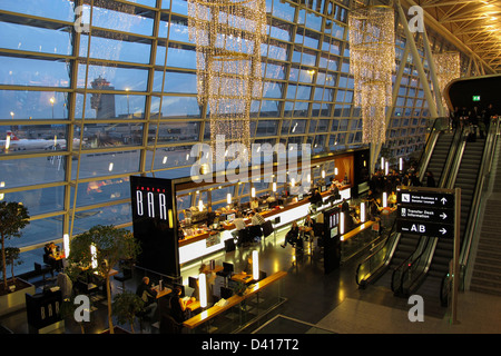 Centre de l'aéroport de Zurich Kloten, Suisse, Bar Banque D'Images