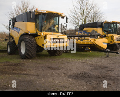 La gamme New Holland CR machines moissonneuse-batteuse, Suffolk, Angleterre Banque D'Images