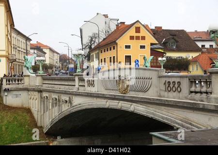 Le Dragon Bridge Ljubljana Slovénie Banque D'Images