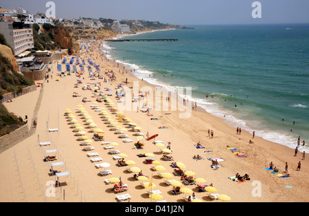 Plage de Albufeira en Algarve, Portugal Banque D'Images