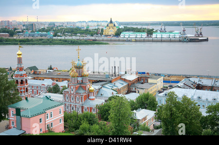 Été juillet coucher du soleil à Nijni Novgorod, Russie Banque D'Images