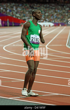 Addoh Kimou de Côte d'Ivoire (Côte d'Ivoire) à inconsolables après avoir été disqualifié dans la mens 400m - T46 Banque D'Images