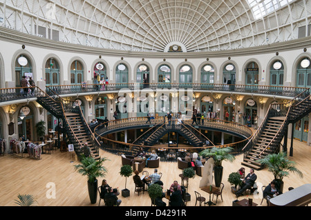 Intérieur de l'édifice corn exchange Leeds, Angleterre, RU Banque D'Images